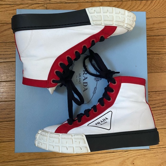 Like new - Prada high top sneakers - Picture 1 of 4
